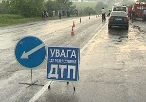 В Черновцах пьяный водитель на BMW сбил насмерть двух женщин