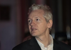 В интернете опубликовали любовные письма основателя WikiLeaks