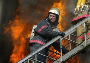 30 человек эвакуированы при пожаре в жилом доме в Киеве