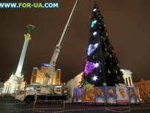 Черновецкий зажег главную украинскую елку