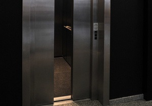 В Испании женщина провела в застрявшем лифте восемь дней