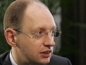Яценюк рассказал, как он поощрял Минэкономики Крыма пользоваться украинским языком