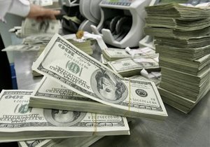 Гривна на межбанке рухнула до 8,14 гривен за доллар