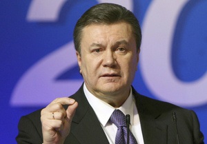 Янукович просит Саакашвили отозвать грузинских наблюдателей