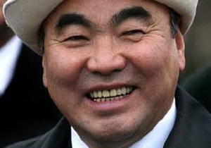Кыргызстан: Акаев исключает свое возвращение в политику. Бакиев готов к переговорам с властями