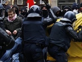 Акция противников Давосского форума: полиции не удается разогнать демонстрантов