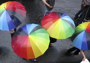 Новости Грузии- новости Тбилиси - Перед зданием Главной прокуратуры Грузии состоялись акции гей-активистов и их противников - ЛГБТ