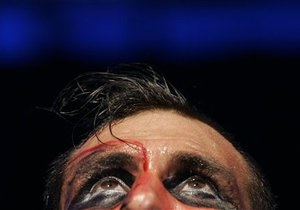 Ученые изобрели спрей, который сделает мужчин нежнее