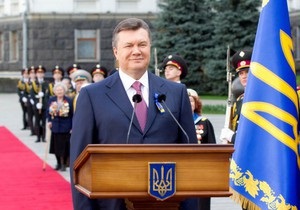Янукович поздравил украинцев с Днем Победы