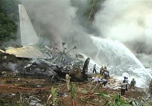 В Индии упал авиалайнер со 160 пассажирами
