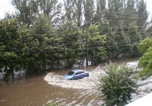 Над Луганском пронесся ураган: некоторые улицы затоплены