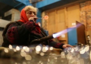 На работу, как на праздник. Видеорепортаж о фабрике елочных игрушек под Киевом