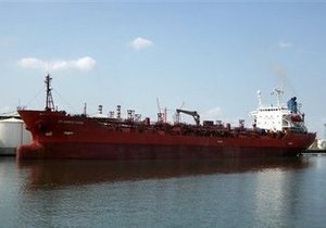 Сомалийские пираты захватили первое в 2010 году судно