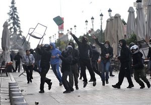 В Афинах произошли столкновения анархистов с полицией