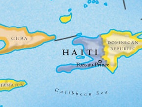На Гаити обрушилось здание школы: 10 человек погибло