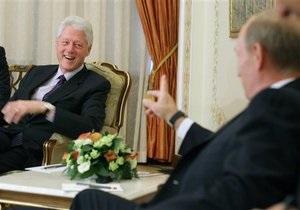 Путин встретился с Биллом Клинтоном: У вас там полиция разгулялась, людей в тюрьмы сажают