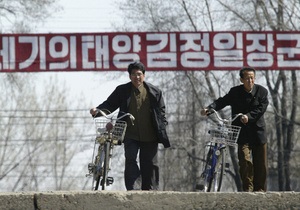Жителям Северной Кореи полностью запретили пользоваться иностранной валютой