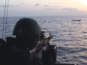 Индийские военные разоружили пиратов, напавших на торговое судно