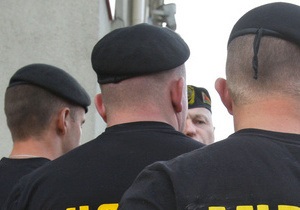 В Минске спецназ взял штурмом офис МММ