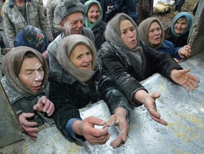 Опрос: Украинцы воспринимают кризис более болезненно, чем белорусы и россияне