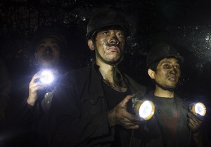 При пожаре на угольной шахте в Китае погибли 25 человек