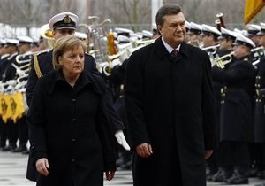 Меркель: Украина еще не готова к подписанию Ассоциации с ЕС