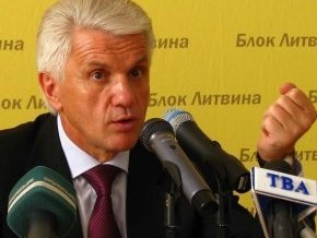 Литвин призвал Тимошенко выполнять закон о повышении соцстандартов