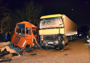 В больнице умер десятый пассажир микроавтобуса, столкнувшегося с грузовиком под Ровно