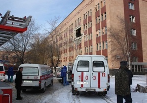 Увеличилось число жертв взрыва в луганской больнице. Под завалами остаются люди