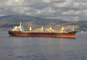 Сомалийские пираты захватили судно с украинской командой