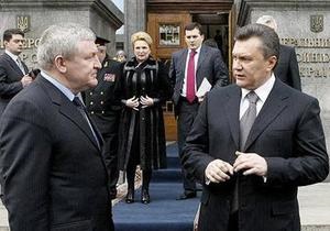 Янукович сменил главу Минобороны
