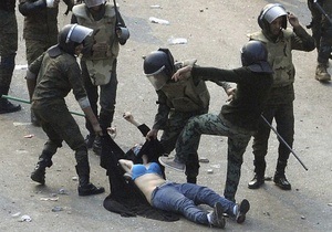 The Guardian: Египетские военные приказывали врачам  оперировать протестующих без анестезии 
