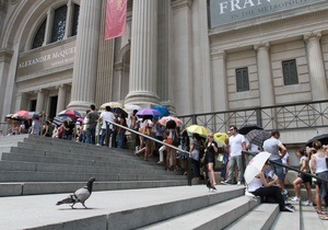 Выставка Маккуина в Нью-Йорке вошла в десятку самых популярных