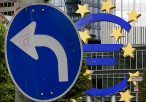 Латвия призывает сократить зарплаты европейских чиновников
