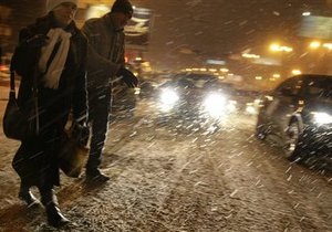 Снегопад в Москве: общая протяженность пробок превысила 900 километров