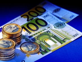 Сегодня евро исполнилось десять лет