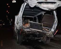 В Киеве Nissan врезался в машину скорой помощи