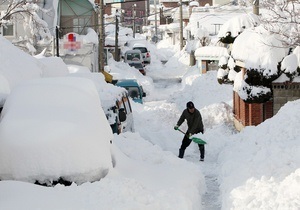 В Южной Корее из-за выпавшего снега обрушились сотни крыш