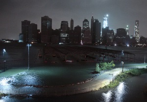 Ураган Сэнди: старожилы Манхэттена впервые наблюдают такое сильное наводнение