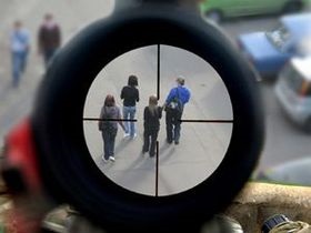 В Кривом Роге 52-летняя женщина открыла стрельбу по проезжей части
