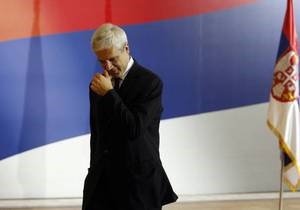 Президент Сербии ушел в отставку