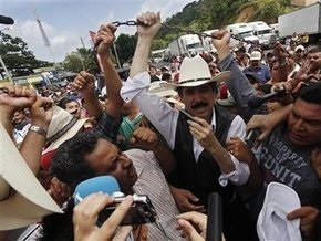 Свергнутый президент Гондураса вернулся на родину