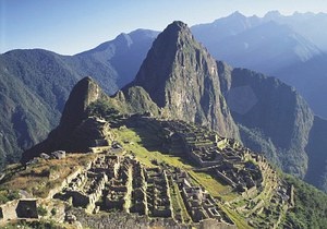 Оползни в Перу заблокировали в древнем городе инков 2 тыс. туристов