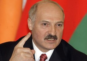 Эксперт: Лукашенко остается только одно -  ползти на коленях в Кремль 