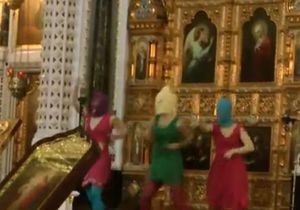 Путин прокомментировал скандальную акцию Pussy Riot в Храме Христа Спасителя