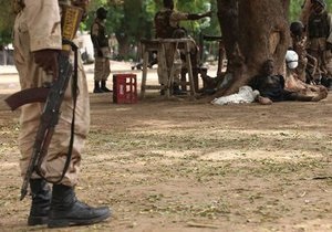 Исламисты показали похищенных в Камеруне французов