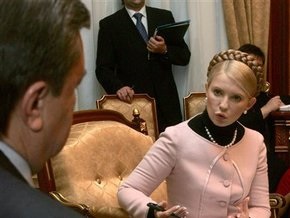 Опрос: У Януковича и Тимошенко примерно равные шансы на победу на выборах
