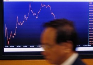 Власти Японии предлагают временно закрыть фондовые биржи страны