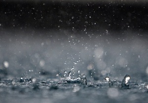 Эксперты: Дождевая вода в Киеве пригодна для питья