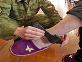 В России тюрьмы заменят браслетами электронного наблюдения